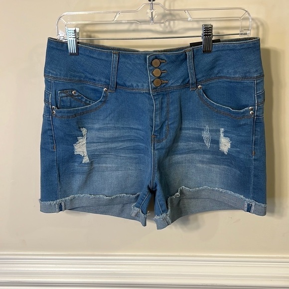 FashionNova “Alexis Booty Booty Shorts” Distressed Blue Denim Short Size 13 - Picture 2 of 5